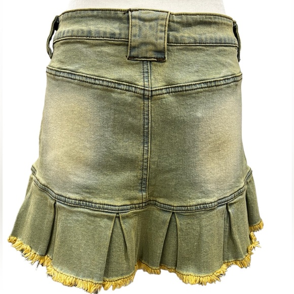 Superdown Pleated Raw Hem Denim Mini Skirt Medium Faded Light Wash Y2K - Picture 4 of 11